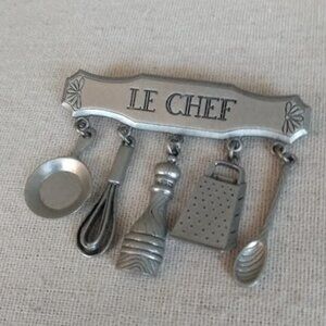 JJ: Le Chef brooch/pin.